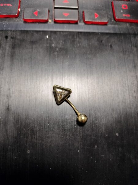 piercing piercing ombligo triangulo 14k zirc B Weight 1.2gr