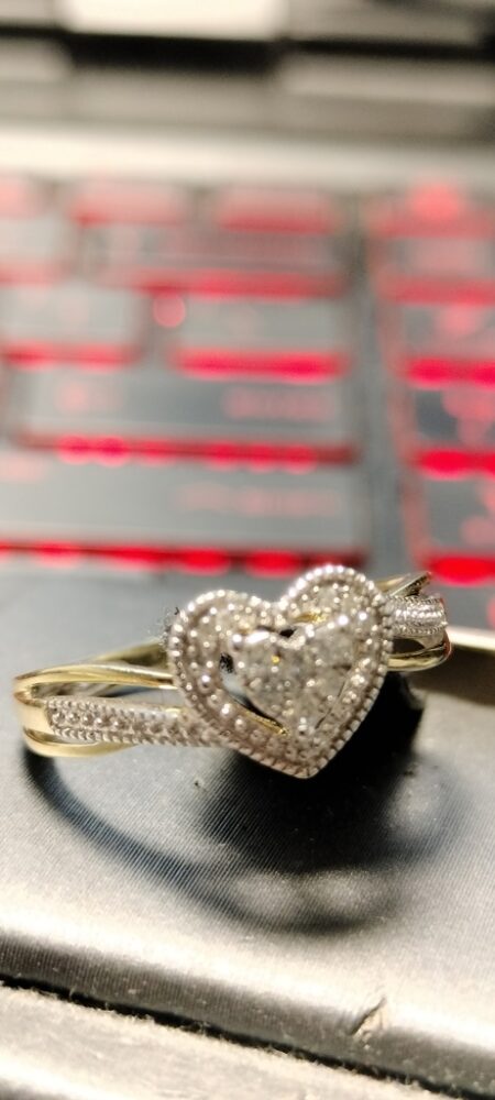 anillo Diam corazon 2 niveles c/diam. 10k diamante Size size7 Weight 0.08ctw