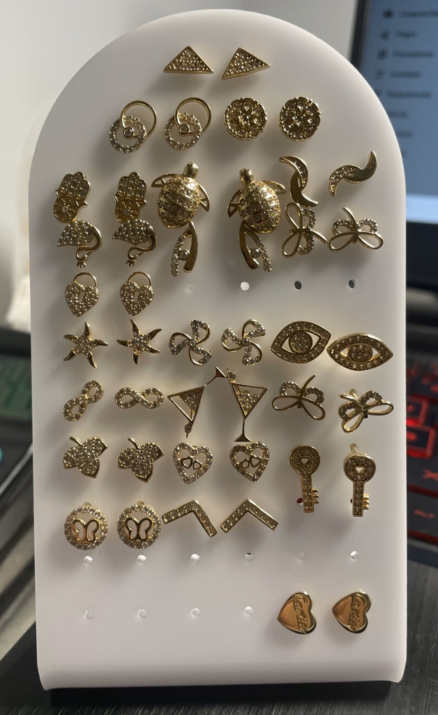 arete hojas 14k zirconia Weight 1.35gr