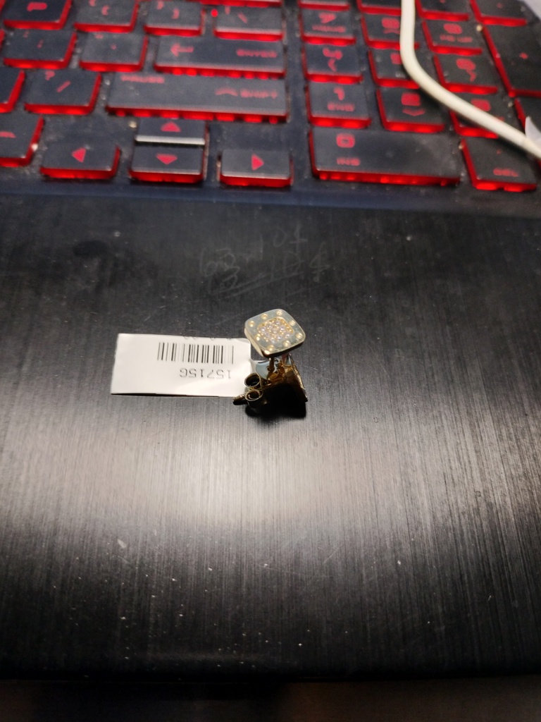 arete cddo c/zirc 14k zirc B Size 7x7mm Weight 1.5gr