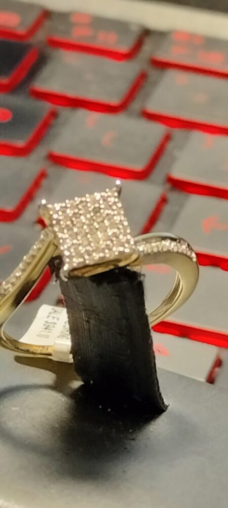 anillo Diam cddo desviado c/diam. 10k diamante Size size7 Weight 0.10ctw