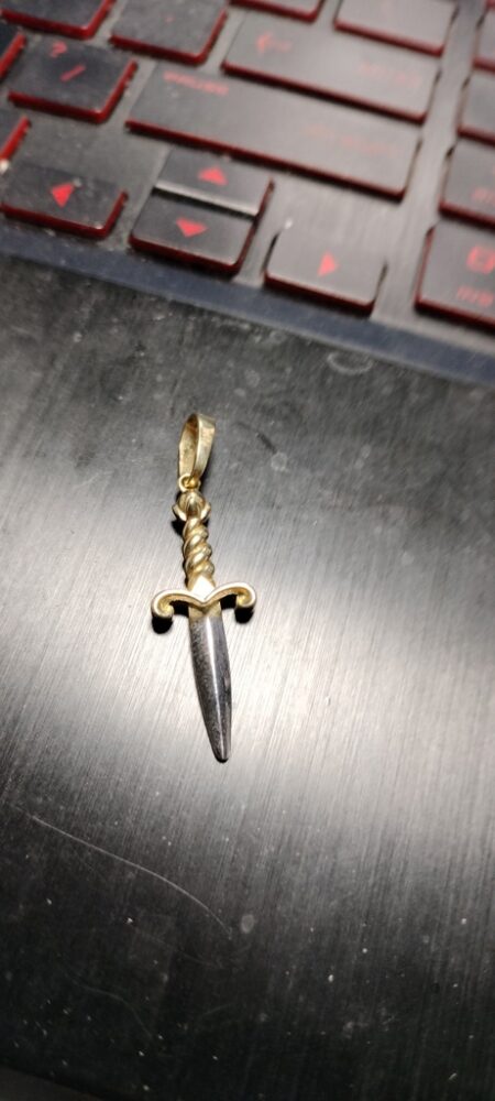 dije puñal 14k Weight 2.25gr