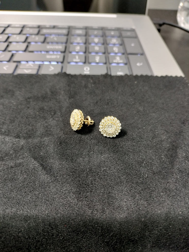 arete mossainite rddo 2 niveles c/moissanite 14k moissanite Weight 4.05gr