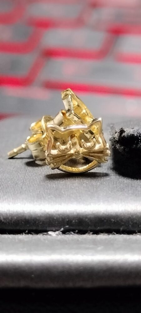 arete cara gatica hilo 14k Weight 0.8gr