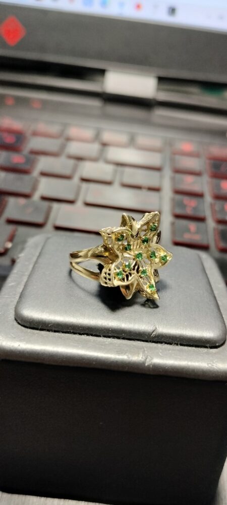 anillo flor c/zirc 14k zircVB Size size8 Weight 2.3gr