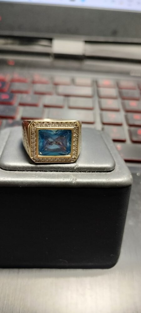 anillo cddo piedra azul aro zirc 14k zirc B y piedra azul claro Size size10 Weight 12.1gr