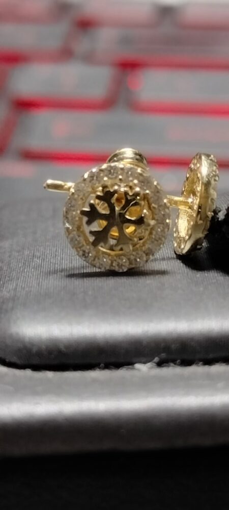 arete rddo copo nieve 14k zirc B Weight 1.35gr