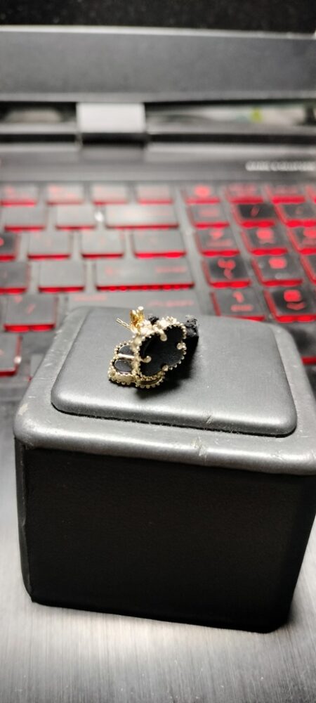 arete clover flor N 14k ename N Size 11mm Weight 1.8gr