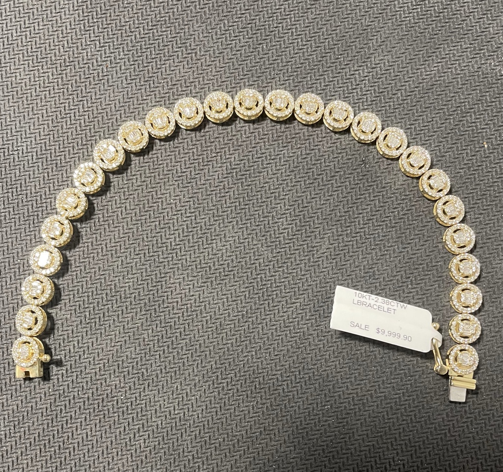 manilla Diam. esl.rddo 10k diamante Size size7/6.7mm Weight 2.38ctw