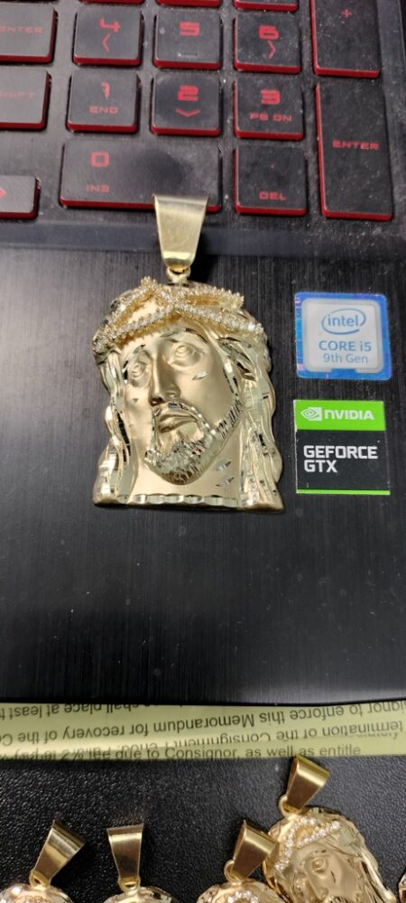 dije cara cristo c/corona zirc 10k zirc B Weight 14.3gr
