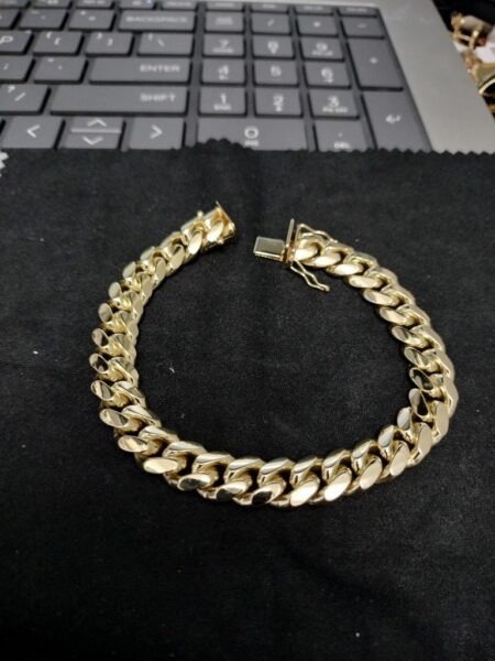 manilla cubana italy 10k Size size7.5/9mm Weight 45.1gr