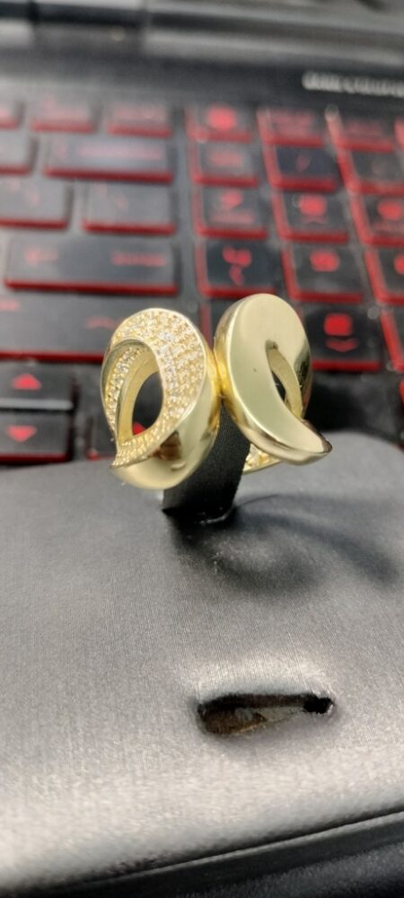 anillo doble lazo /zirc 14k zirc B Size size7 Weight 6.75gr