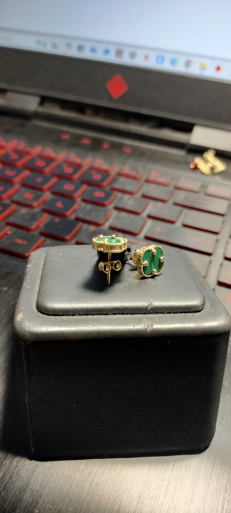 arete flor bclip verde 10k ename Size 9.4mm Weight 1.6gr