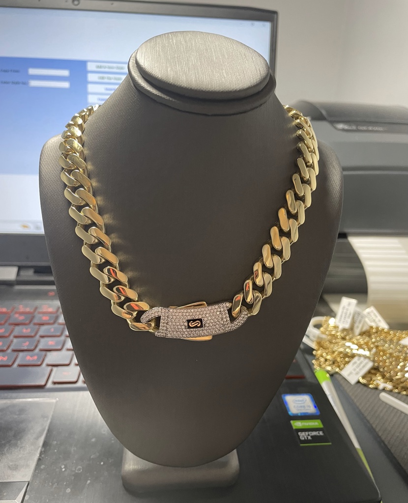 cadena 10k zirc B Size size21/11mm Weight 36.4gr