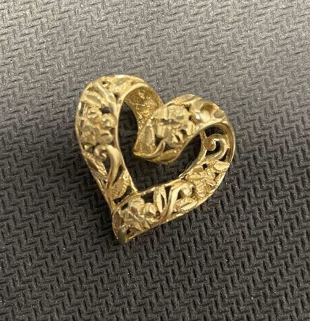 dije corazon 10k Weight 4.1gr