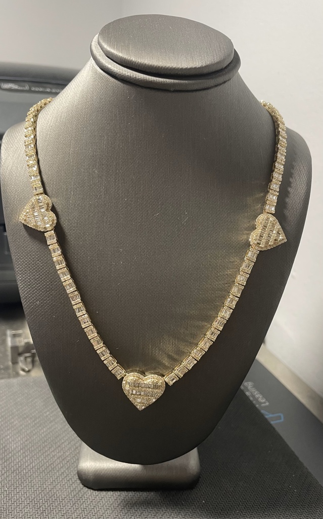 Gargantilla diam. c/ corazones 3 10k diamante Size size18 Weight 6.42ctw