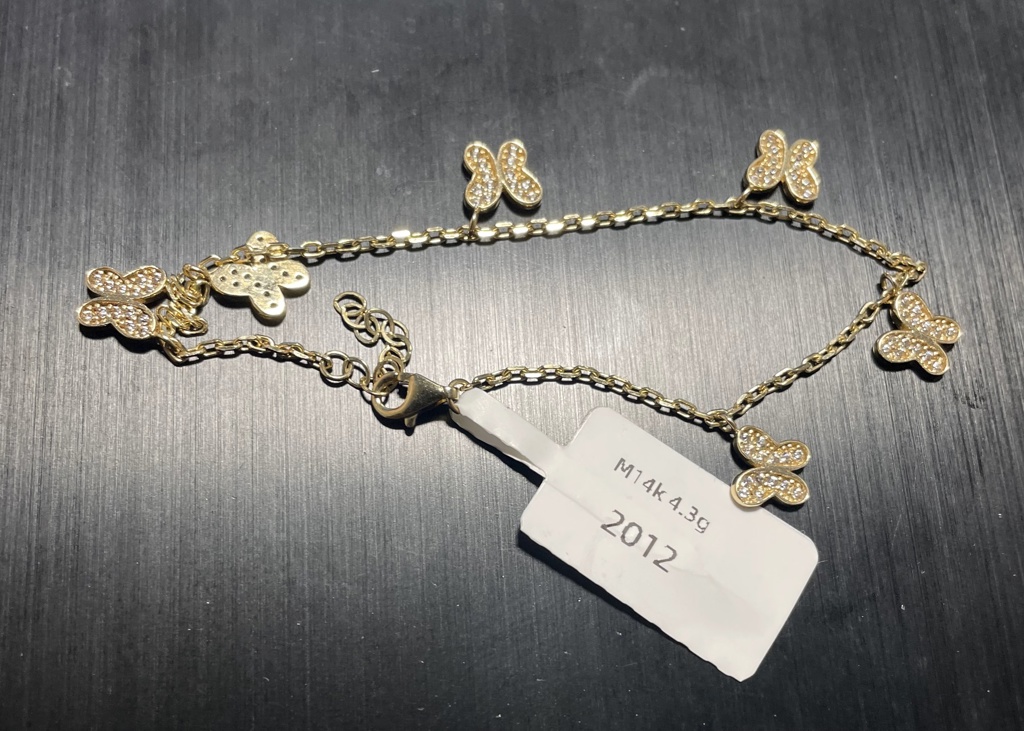 manilla c/6 charms 14k zirconia Size size8 Weight 4.3gr