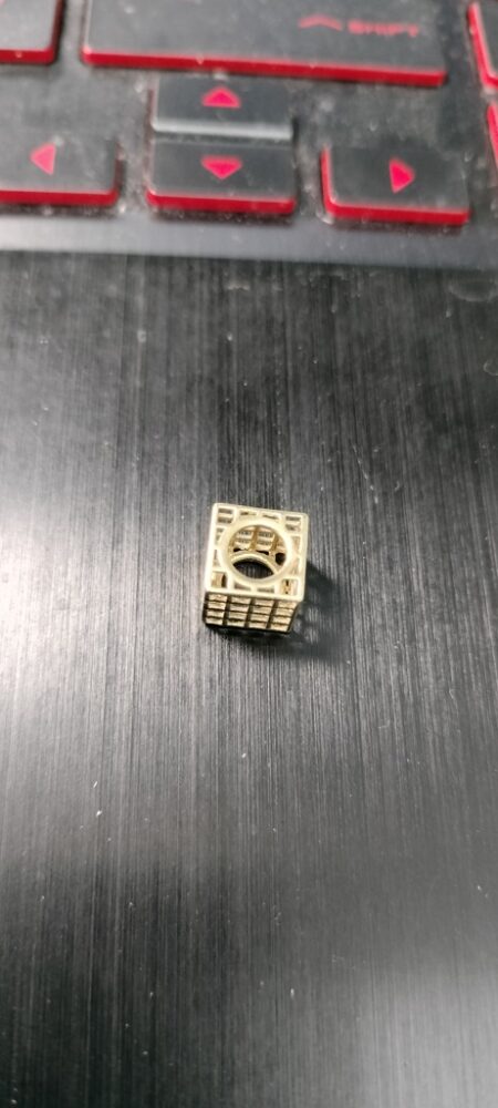 charms cddo hilo jaula 10k Weight 0.75gr