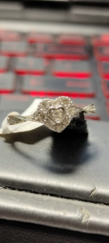 anillo Diam corazon 2 niveles c/diam. 10k diamante Size size7 Weight 0.19ctw