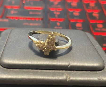 anillo mariposa 10k zirconia Size size7 Weight 1.9gr