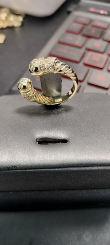 anillo abierto c/punta bola 14k zirc B Size size8 Weight 5.15gr