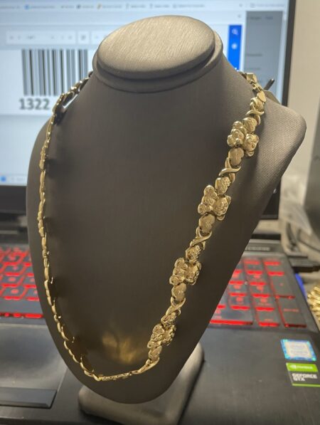 Gargantilla xoxo c/osito y corazones 14k Size size17/8-13mm Weight 19.3gr