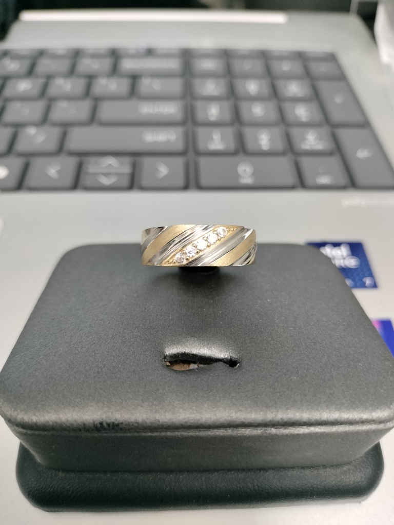 anillo comp.hombre 10k zirc B Size size10 Weight 2.5gr