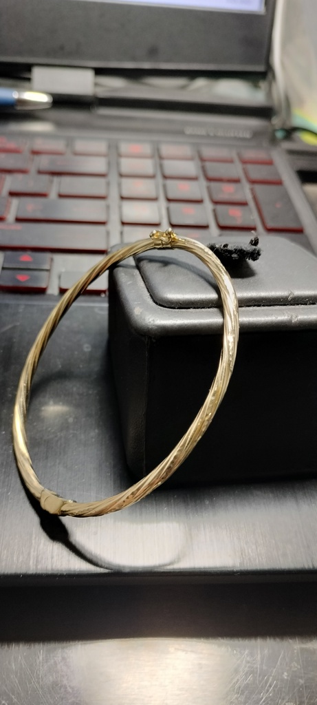 pulso pulso tors semisolido 14k Size size7/3mm Weight 5.25gr