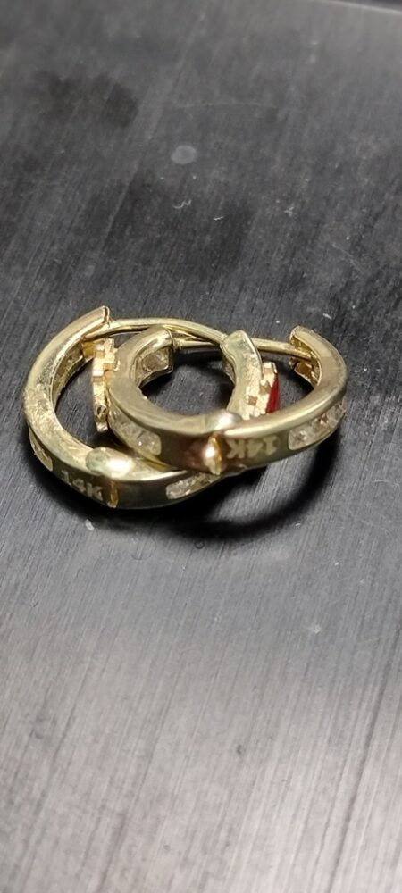 arete c/zirc marikta rojo 14k zircB ename RN Weight 1.45gr