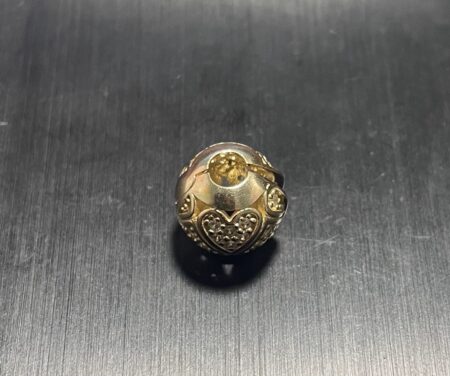 charms barrill c/corazon 14k zirconia Weight 1.95gr