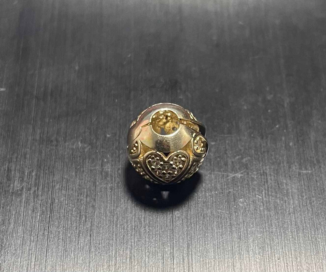 charms barrill c/corazon 14k zirconia Weight 1.95gr