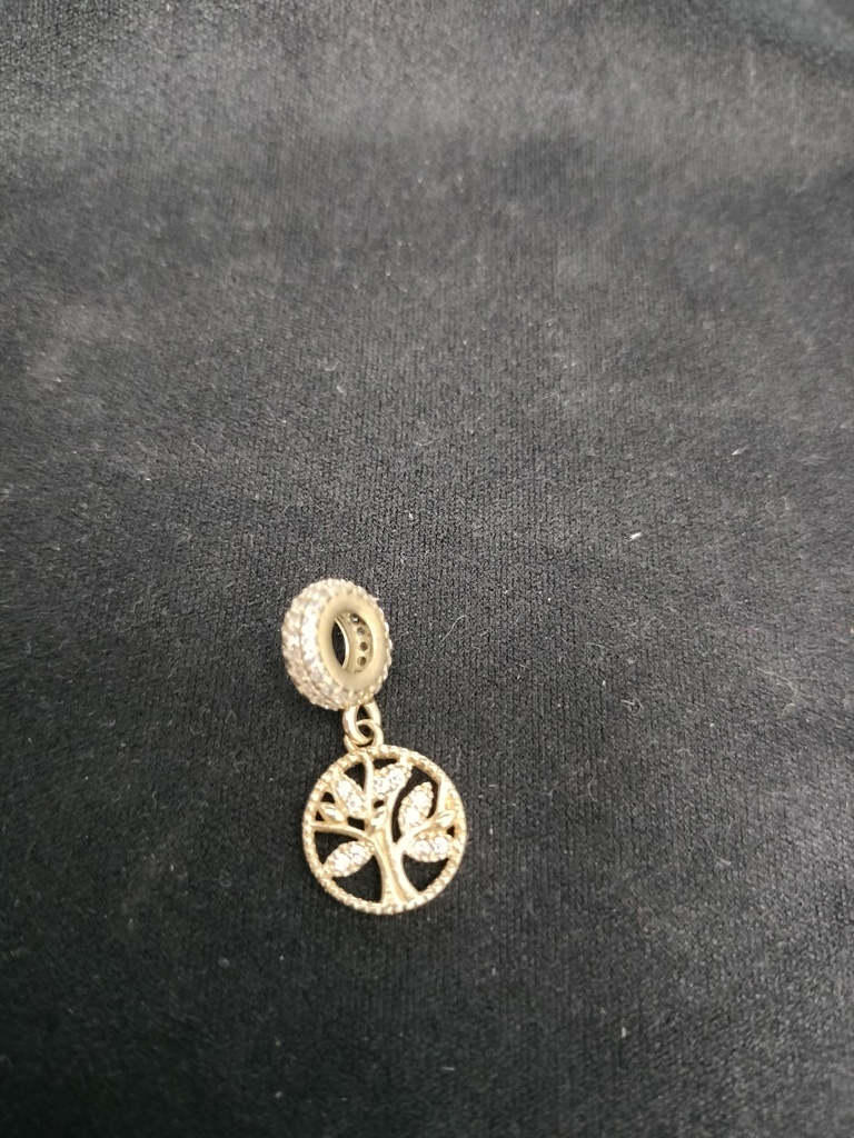 charms arbol de la vida c/zirc 14k zirc B Weight 1.9gr