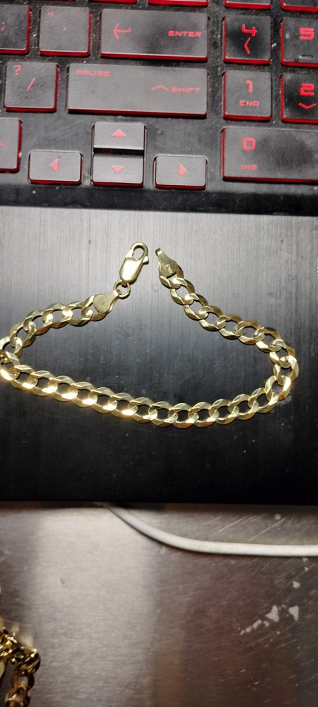 manilla c/brillo 10k Size size8/7.4mm Weight 8.4gr