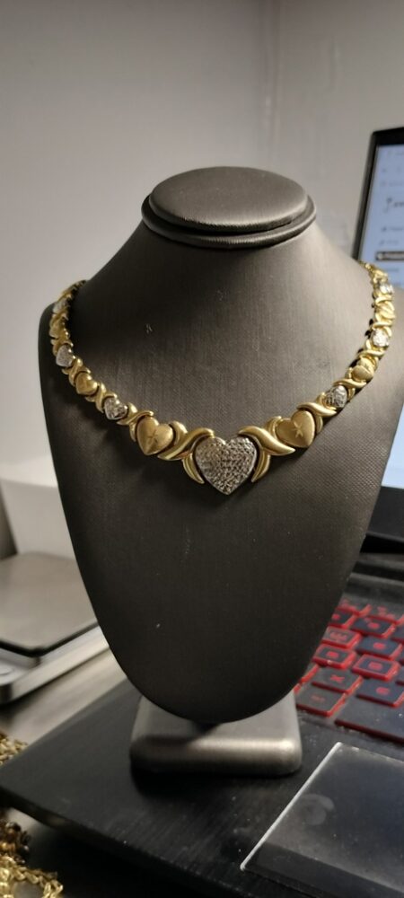 Gargantilla xoxo de corazones 10k Size size18/7-20mm Weight 17.6gr