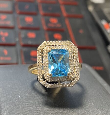 anillo cddo 3 niveles Piedra azul clara 14k zirc BA Size size7 Weight 3.25gr