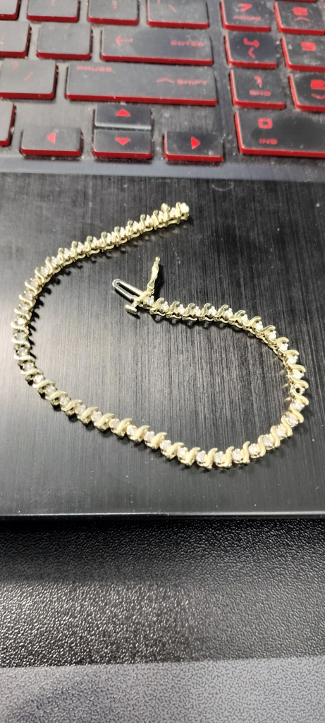 manilla c/diam. tennis c/diamantes 10k diamante Size size7/3.8mm Weight 5.7gr