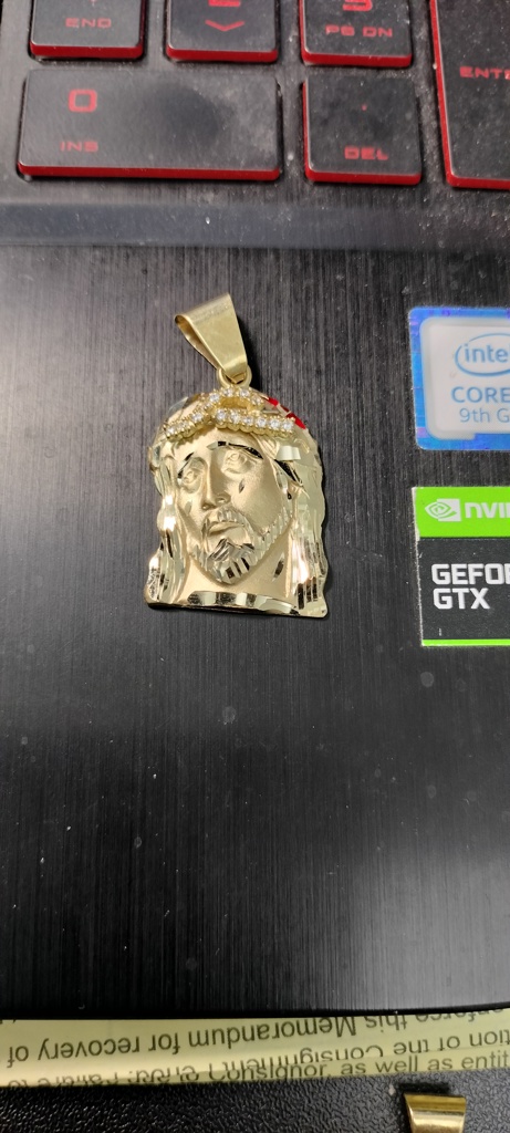 dije cara cristo c/corona zirc 10k zirc B Weight 4.8gr