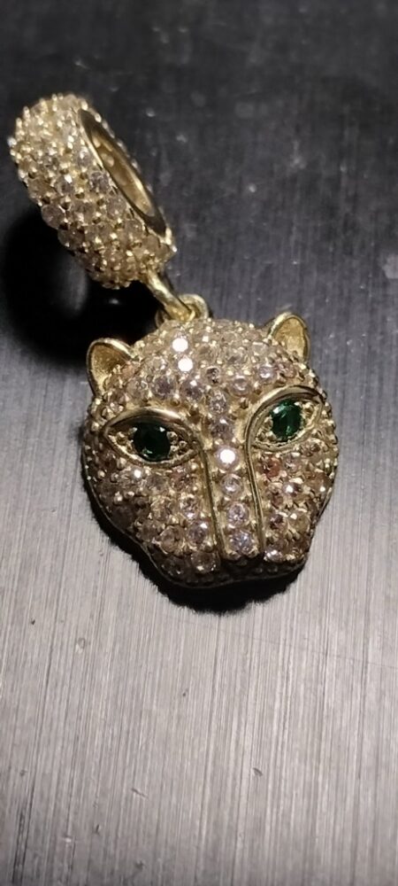 charms pantera ojos verdes 10k zirc BV Weight 2.8gr