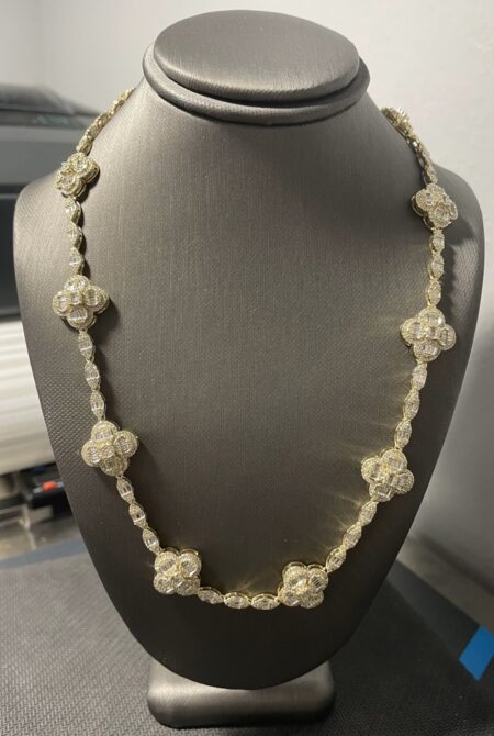 Gargantilla diam. c/flores 10k diamante Size size18/13mm Weight 5.46ctw