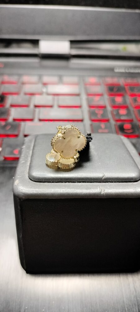 arete clover flor B 14k ename B Size 13mm Weight 2.4gr