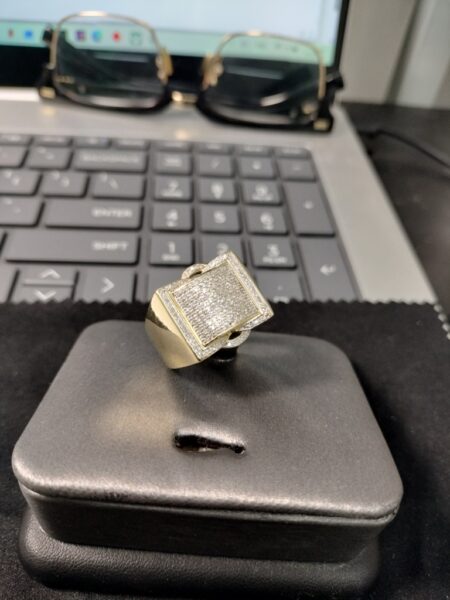 anillo Diam cddo 3 niveles c/diamnte 14k diamante Size size10 Weight 10.15gr
