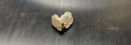 arete flor B 10k onyx Size 11mm Weight 1.7gr