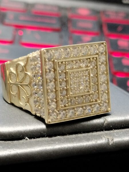 anillo cddo c/3 niveles 10k zirc B Size size11/17x17 Weight 8.05gr