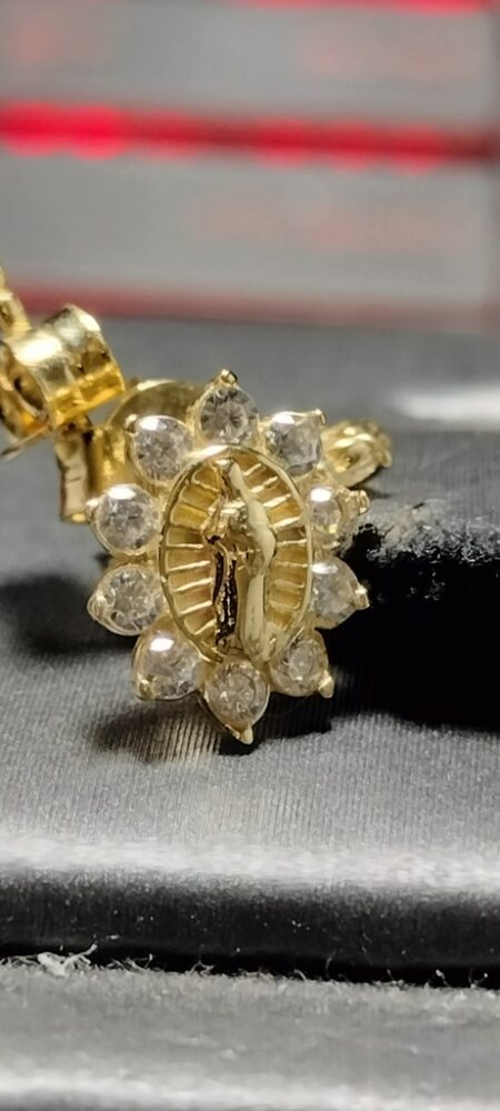 arete v.guadalupe 14k zirc B Weight 1.2gr