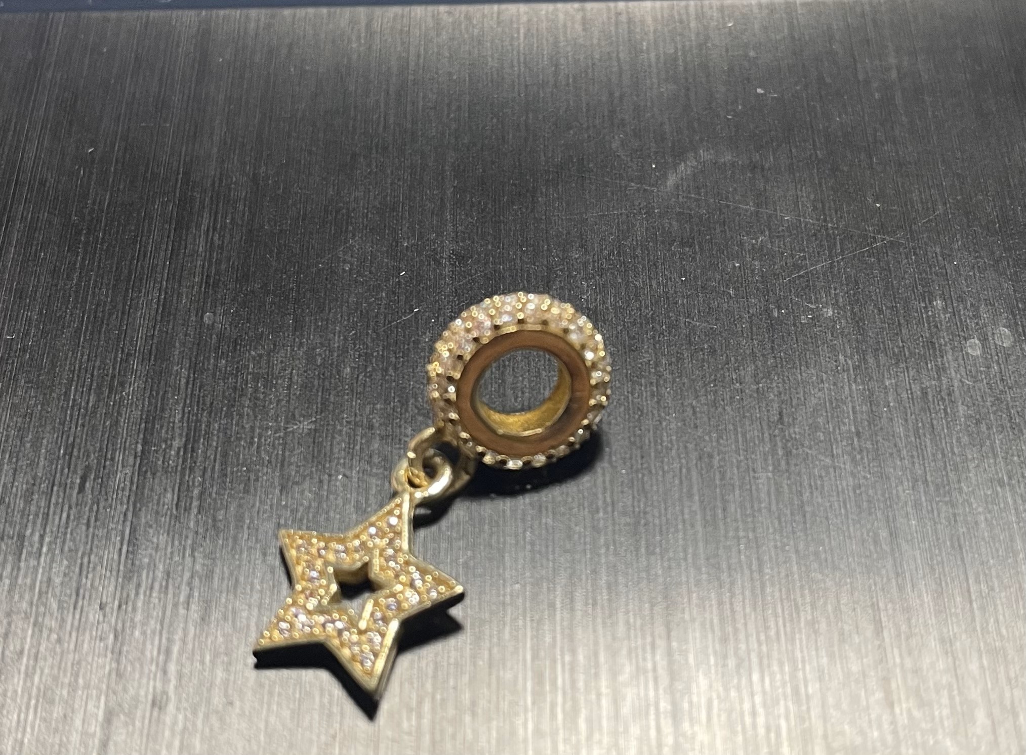 charms barril 14k zirconia Weight 1.65gr