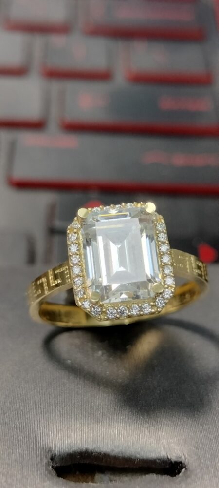 anillo cddo c/piedra B bche aro zirc 14k zirc B Size size 7.5 Weight 3.1gr