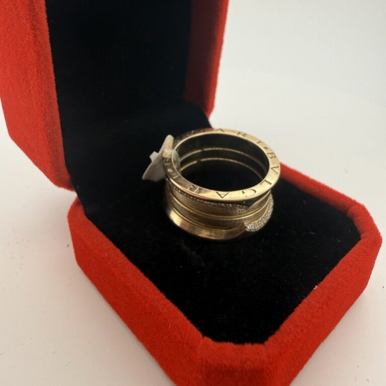 anillo Bulgari 10k zirc B Size size10.5 Weight 14.gr
