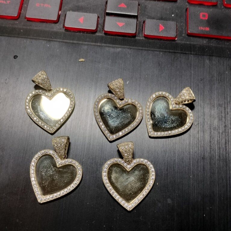 dije corazon  aro zirc P/foto 10k zirc B Weight 2.5gr