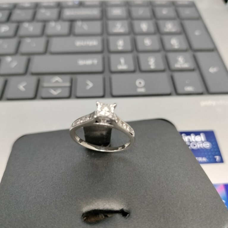 anillo Diam comp. mujer c/diamantes duo 10k diamante Size size7 Weight 3.gr