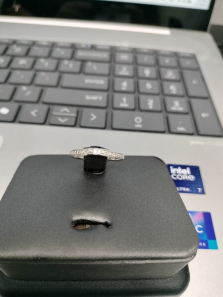 anillo Diam hilo c/diamante 10k diamante Size size 7 Weight 1.35gr